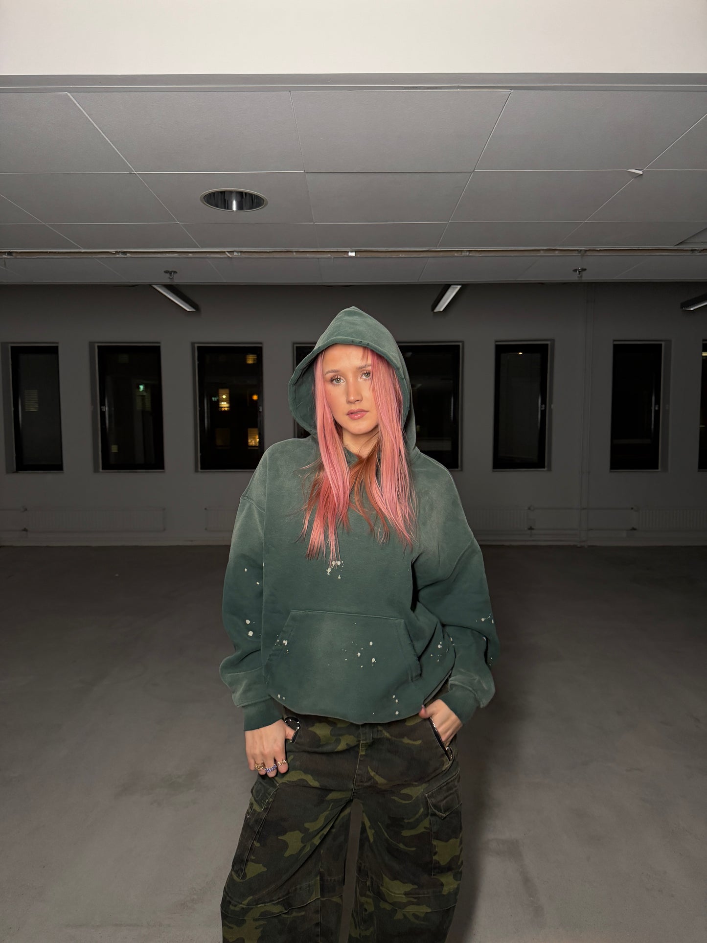 VB oversized splatter hoodie -  Forest Green